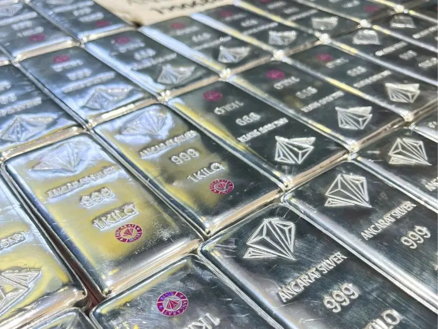 Mua và tích trữ bạc miếng là cách đầu tư trực tiếp, an toàn nhất Tình hình khủng hoảng bạc